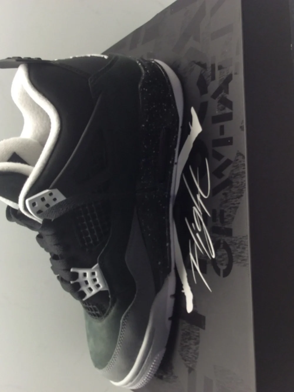 AIR JORDAN 4 “FEAR” PACKS size 8.5 unworn brand new got wrong size